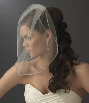 Lace bridal veil