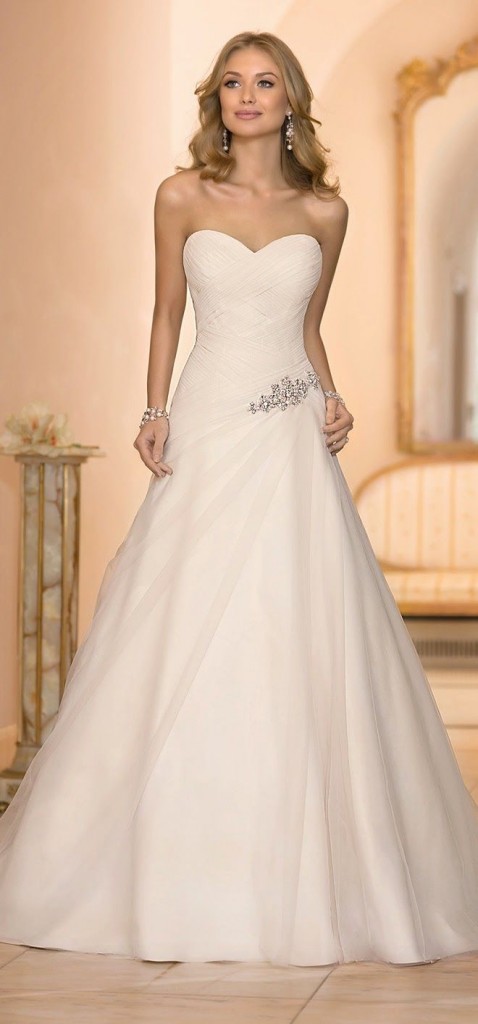 20 Elegant Simple Wedding Dresses