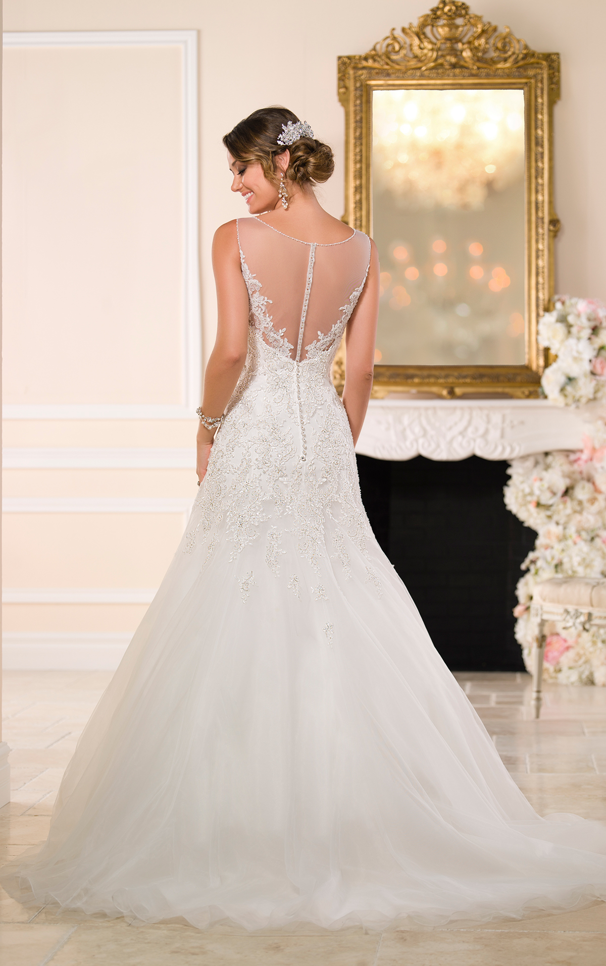 12 Beautiful Backless Wedding Dresses & Gowns