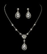 Drop Pendant Necklace Set